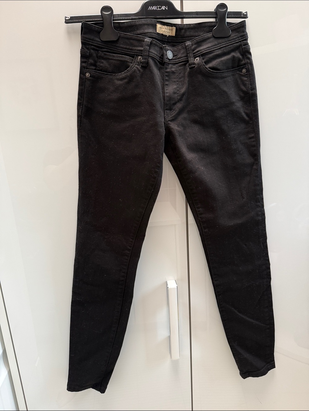 Burberry Black Women's Skinny Jeans. US 27